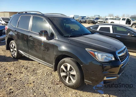 2017 Subaru Forester 2.5I Premium z USA, uszkodzony, nr VIN JF2SJAEC9HH551394